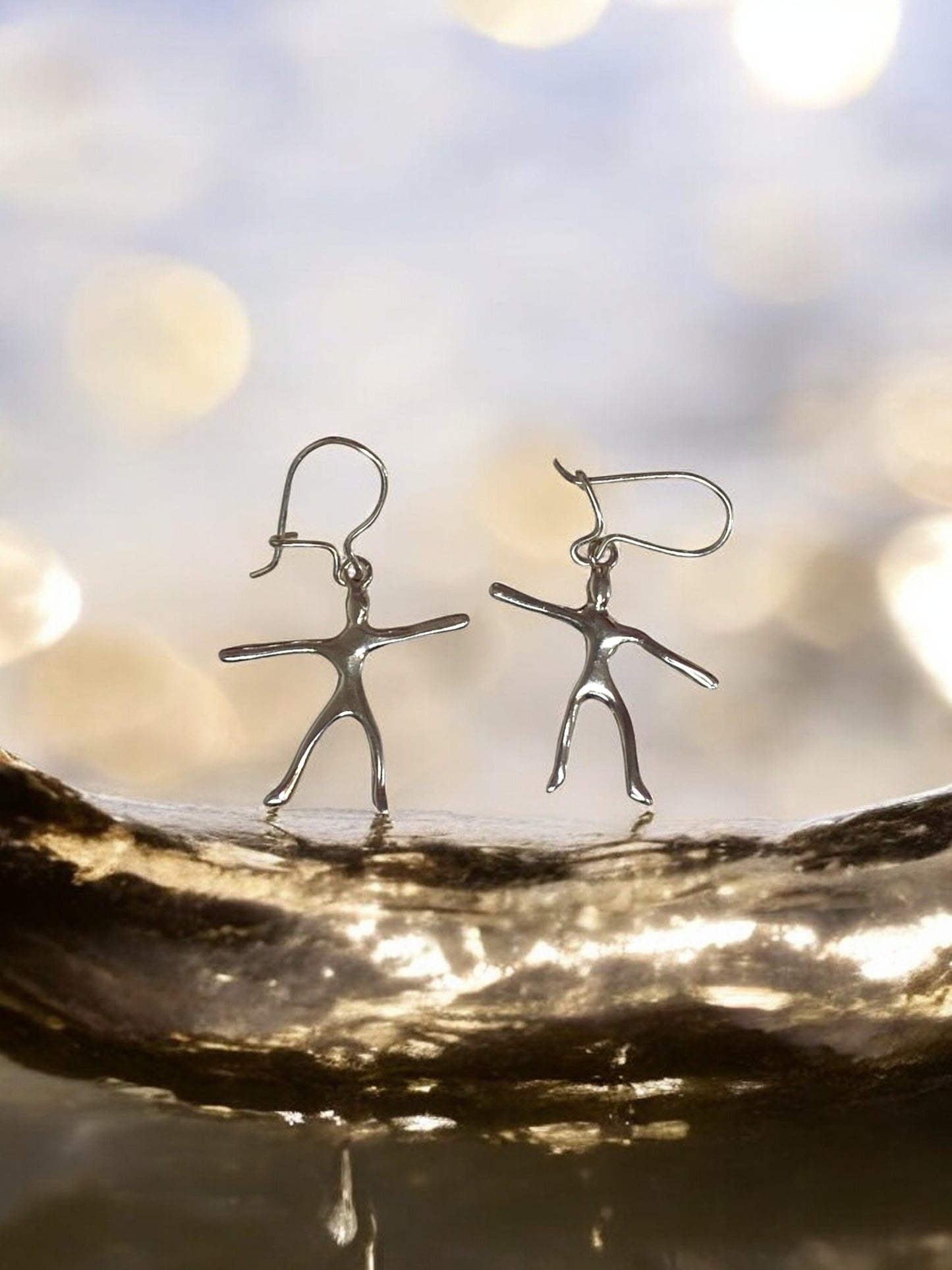 "Tanssijat" korvakorut