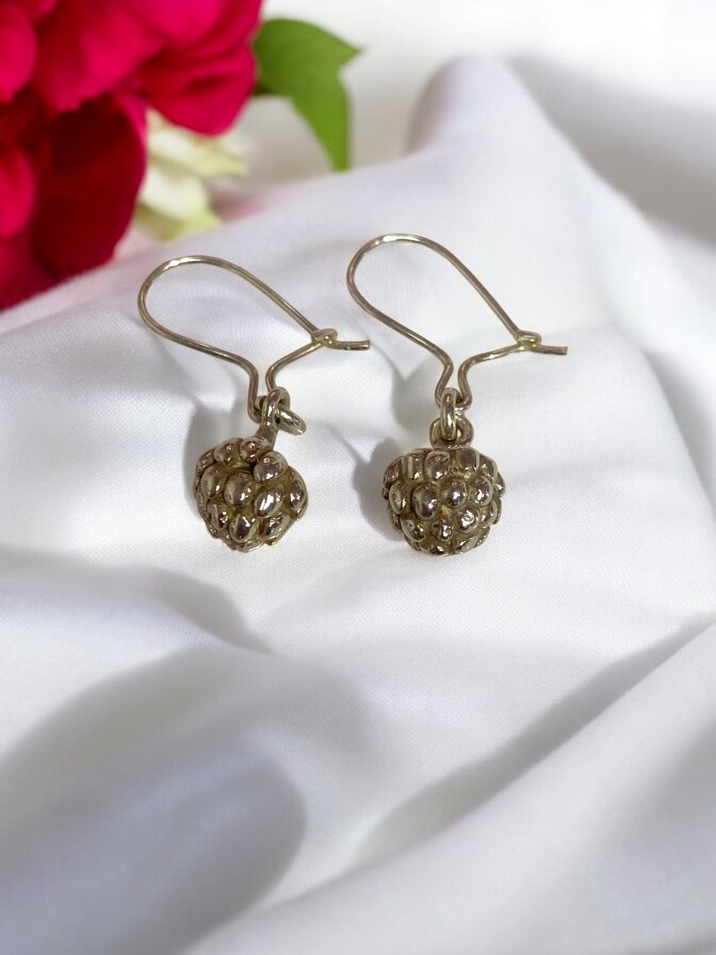 "Mesimarja" korvakorut