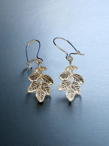 "Ruusunlehti" korvakorut