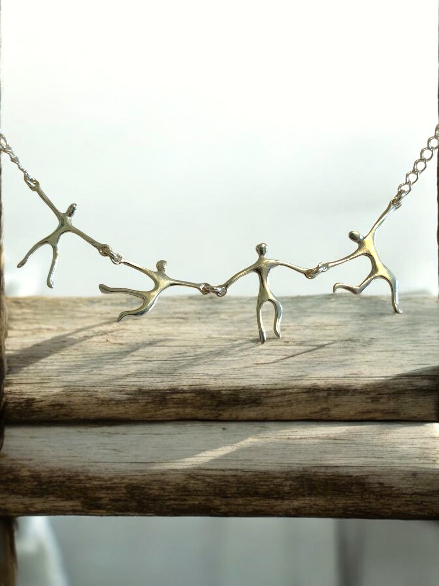 "Tanssijat" kaulakoru